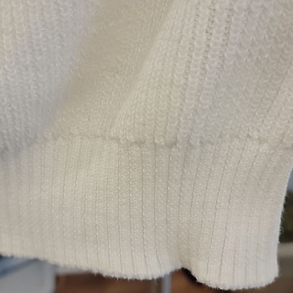 H&M Divided  White Ribbed Off the Shoulder Sweater  XS - Picture 3 of 4
